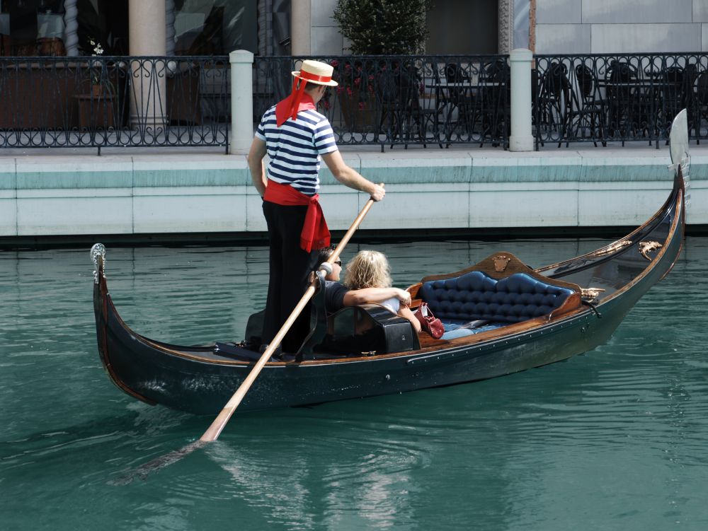 Promenade romantique sur un Canal de Venise