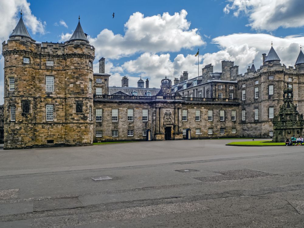 HOLYROOD PALACE