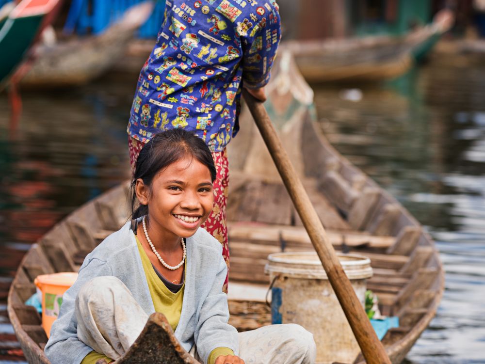 Cambodgienne dans un bateau