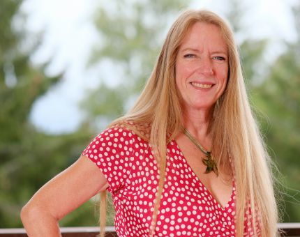 Votre guide-conférencière : Anne Buyle