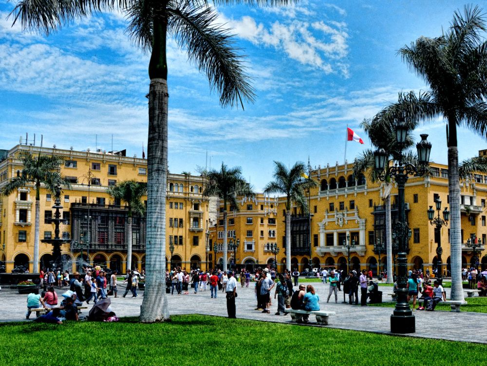 Plaza de armas, Lima