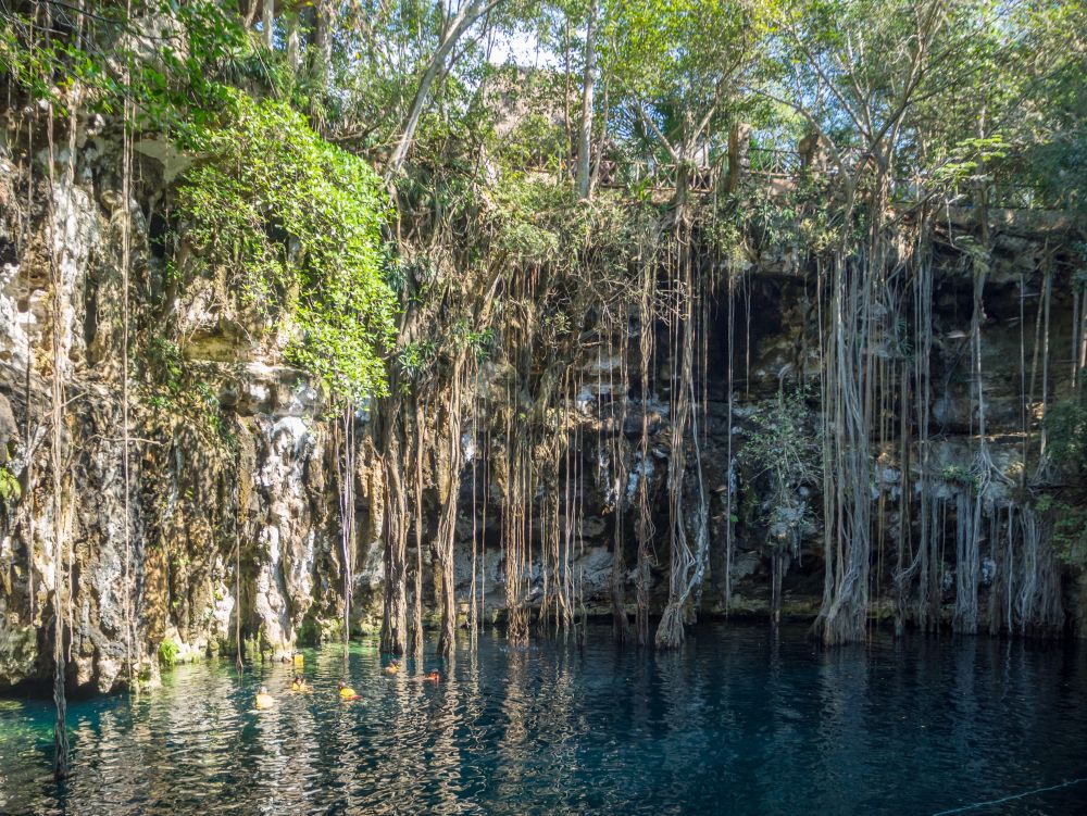 Yokdzonot Cénote, près de Chichen Itza, Mexico