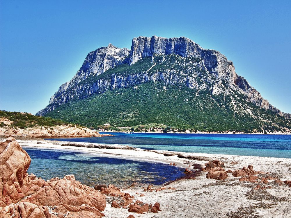 Vue de l'île de Tavolara, Sardaigne