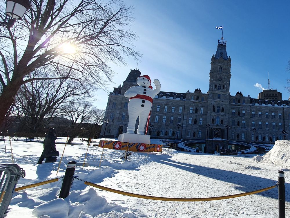 Parlement Québec et M Bonhomme