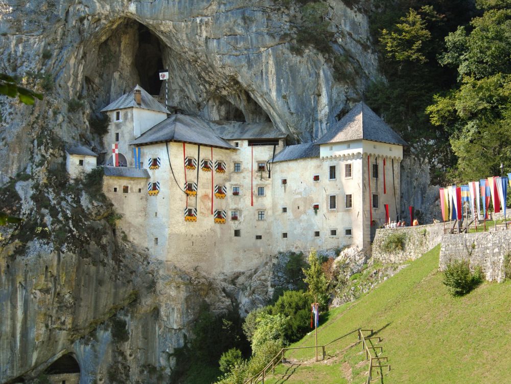 Chateau de Predjama