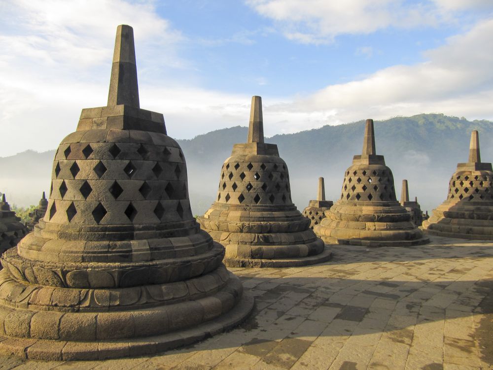 Borobudur Prambanan