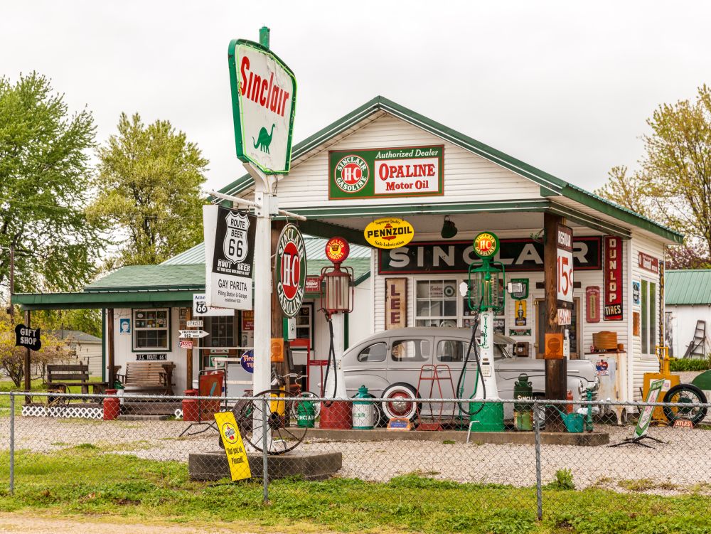 Gary's Gay Parita - Station Route 66 - Spencer (MO)