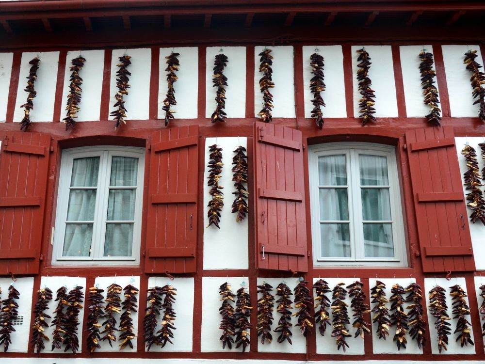 Façade piment d'Espelette