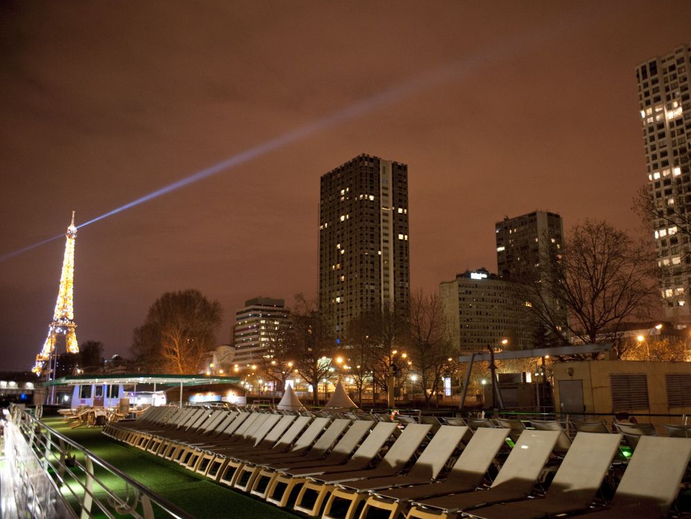 A quai à Paris